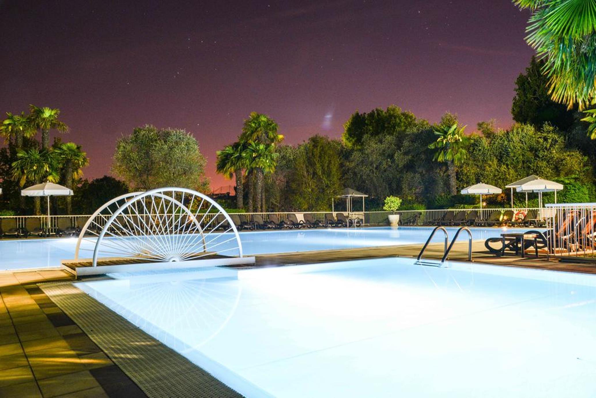 Hotel Villa Maria เดเซนซาโนเดลการ์ดา ภายนอก รูปภาพ