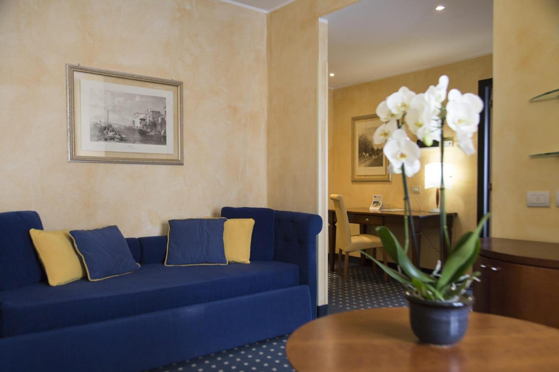 Hotel Villa Maria เดเซนซาโนเดลการ์ดา ภายนอก รูปภาพ